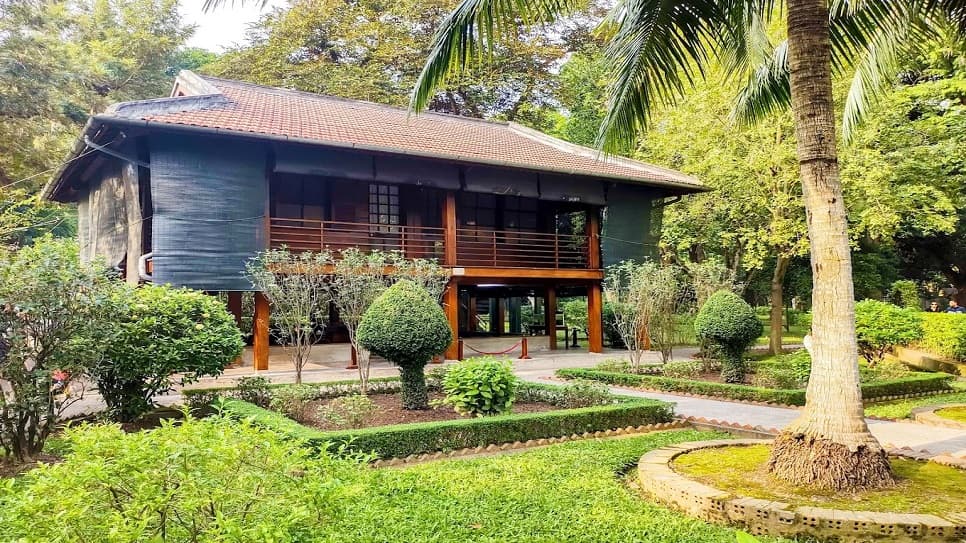 Nhà Sàn Bác Hồ