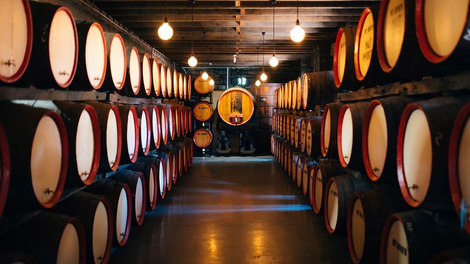 Bên trong St. Annes Winery