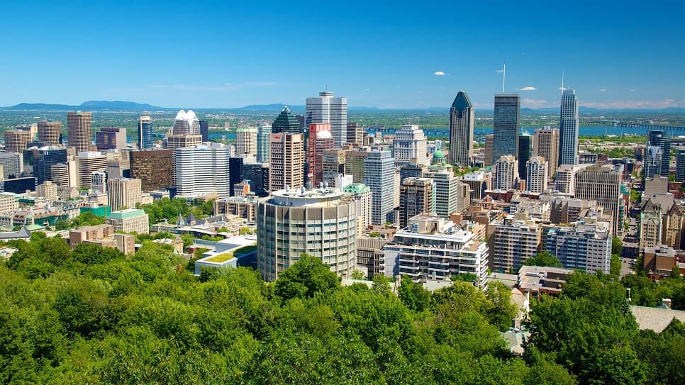 Toàn cảnh thành phố Montreal từ Núi Mont-Royal