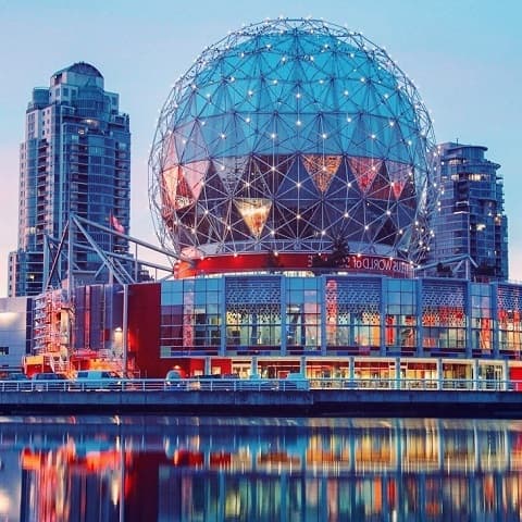 CANADA: VI VU HAI BỜ ĐÔNG – TÂY