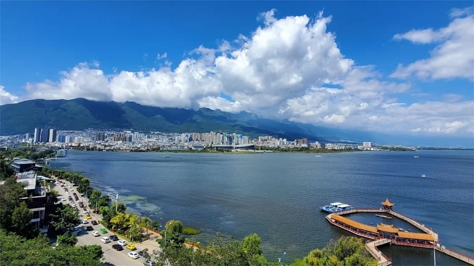 Hồ Nhĩ Hải