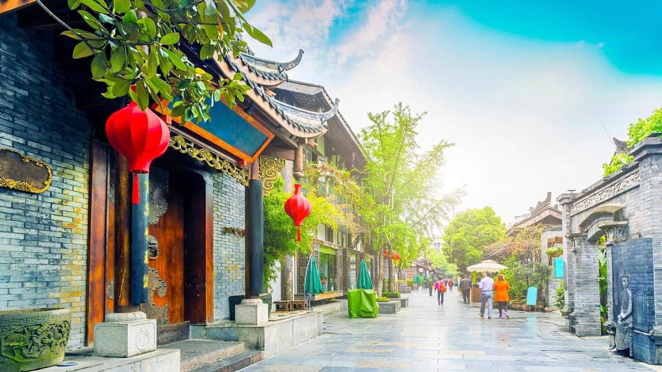 Wide and Narrow Alleys