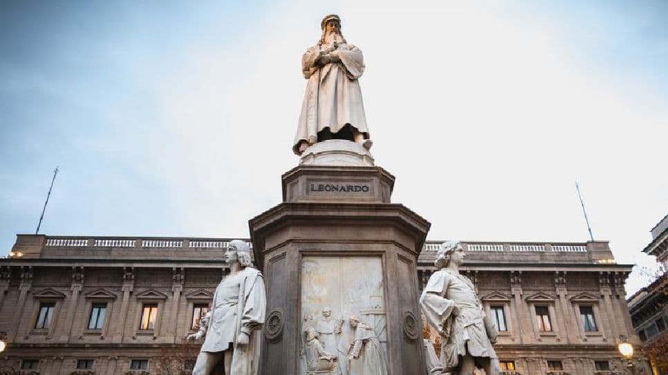 tượng đài Leonardo da Vinci