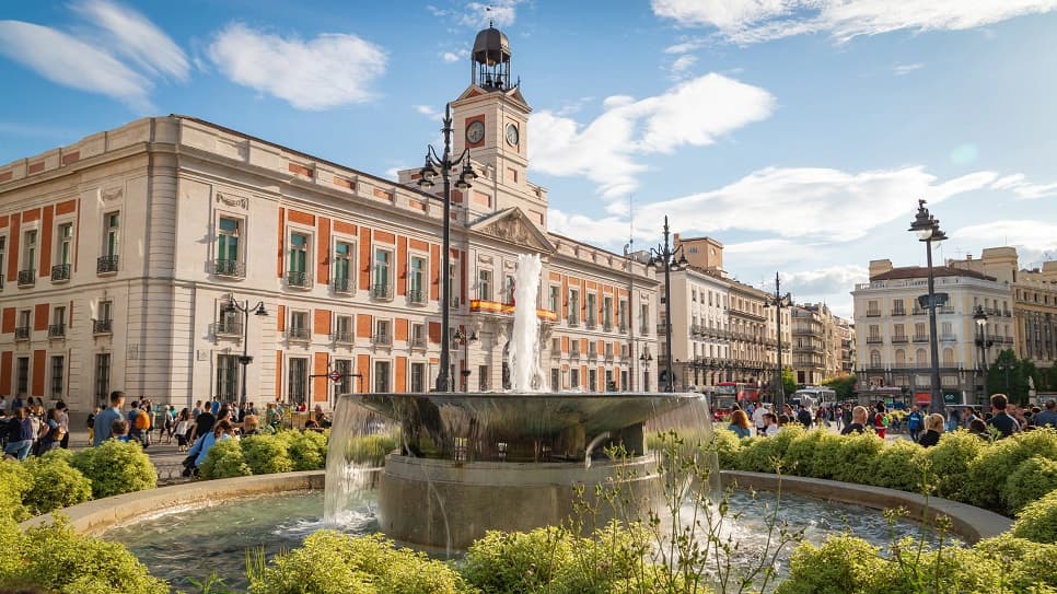 Quảng trường Puerta Del Sol