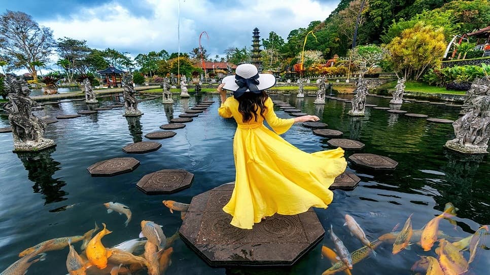 Tirta Gangga water palace