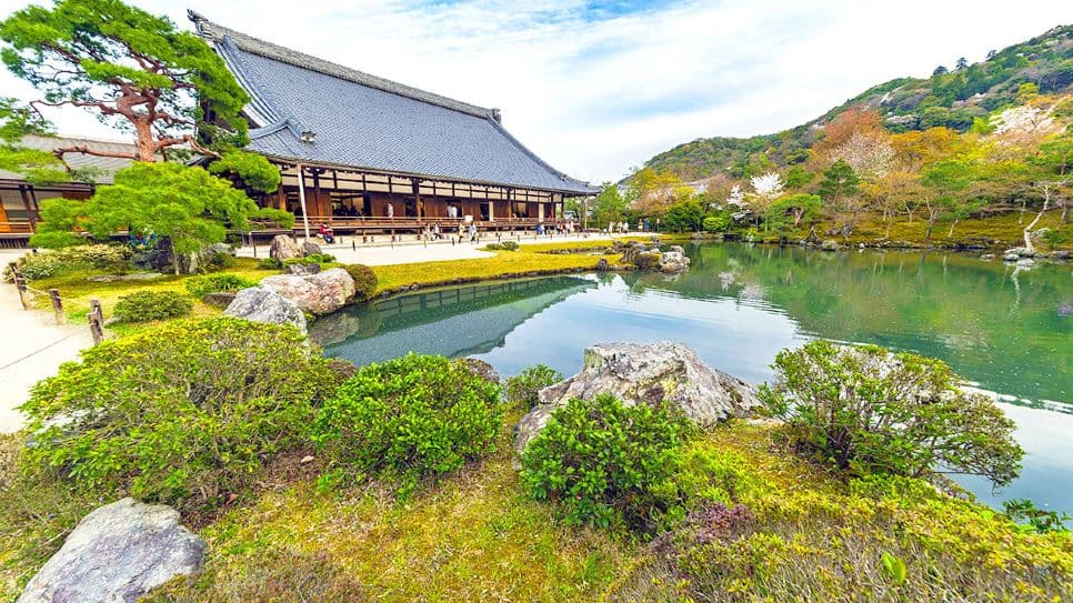  Đền Tenryu-ji 