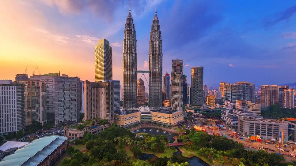  Tháp đôi Petronas Towers 