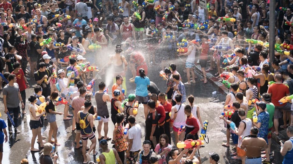 Lễ hội té nước Songkran