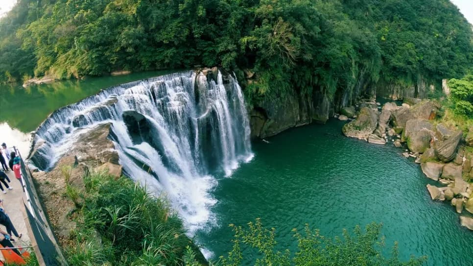 Thác nước thập phần