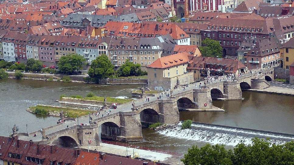 Cầu cổ Alte Mainbrucke