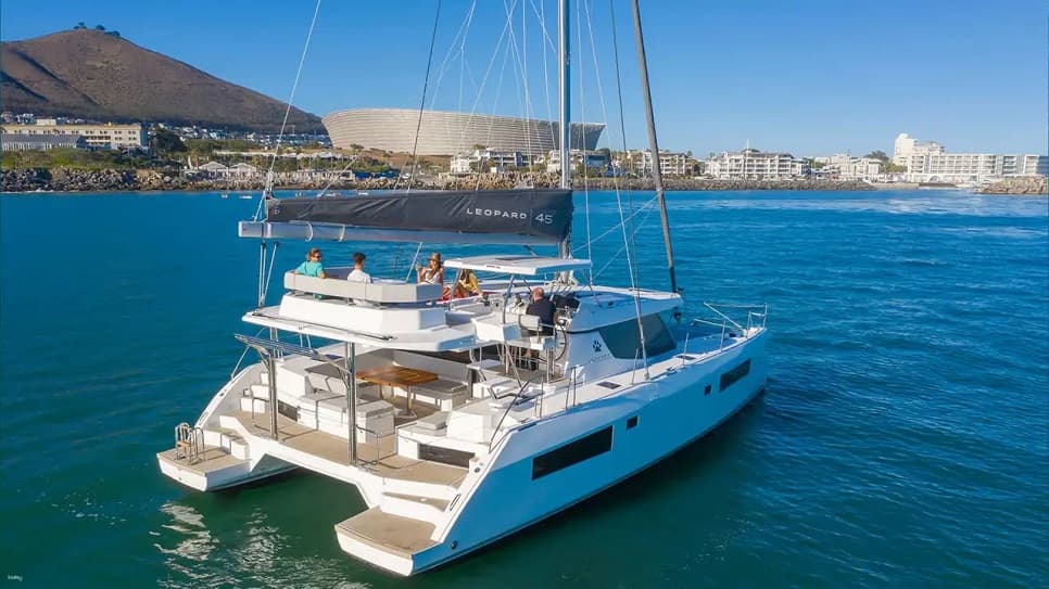 Du thuyền 5 sao – Busan Yacht