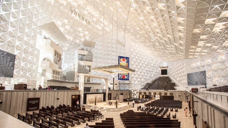 Nhà thờ Christ Cathedral Campus - Nhà thờ Kiếng