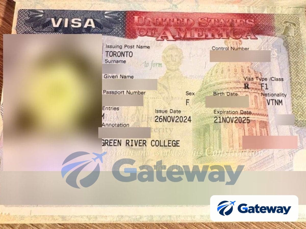 Visa du học Mỹ F1 cấp tại Toronto của khách Gateway, khuôn mặt và thông tin cá nhân đã được che