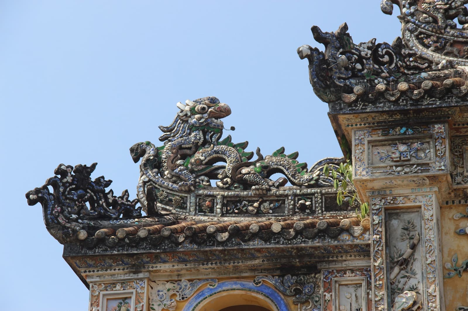 A gate roof in the Imperial City of Hue